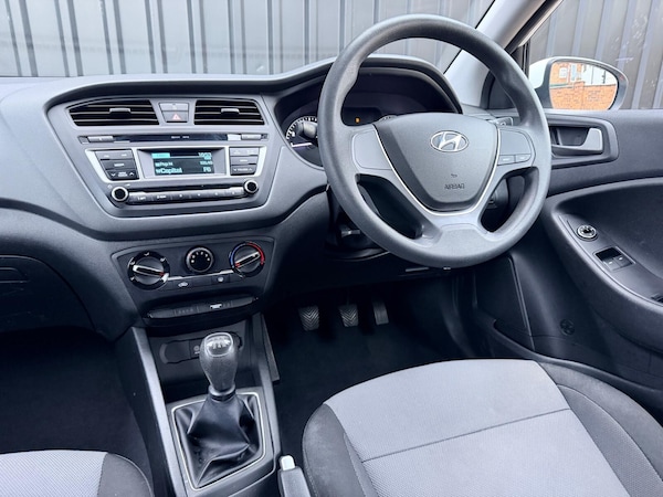 Used Hyundai i20 2017 for sale - 76229447: Photo 26
