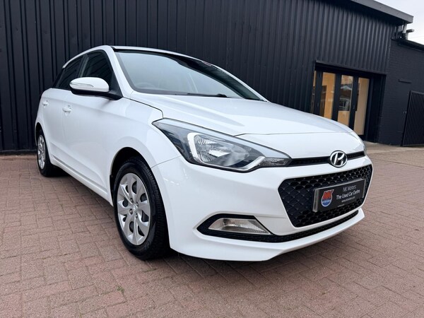 Used Hyundai i20 2017 for sale - 76229447: Photo 2
