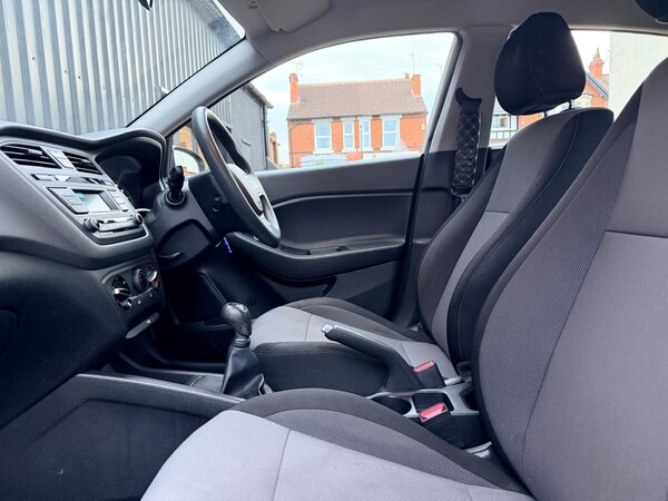 Used Hyundai i20 2017 for sale - 76229447: Photo 32