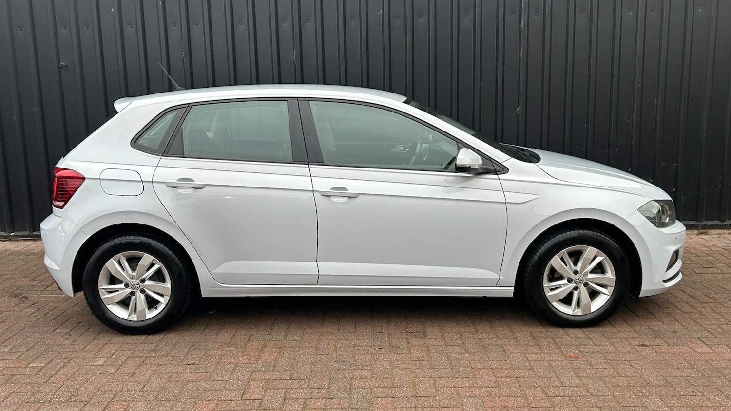 Used Volkswagen Polo 2019 for sale - 76731631: Photo 4