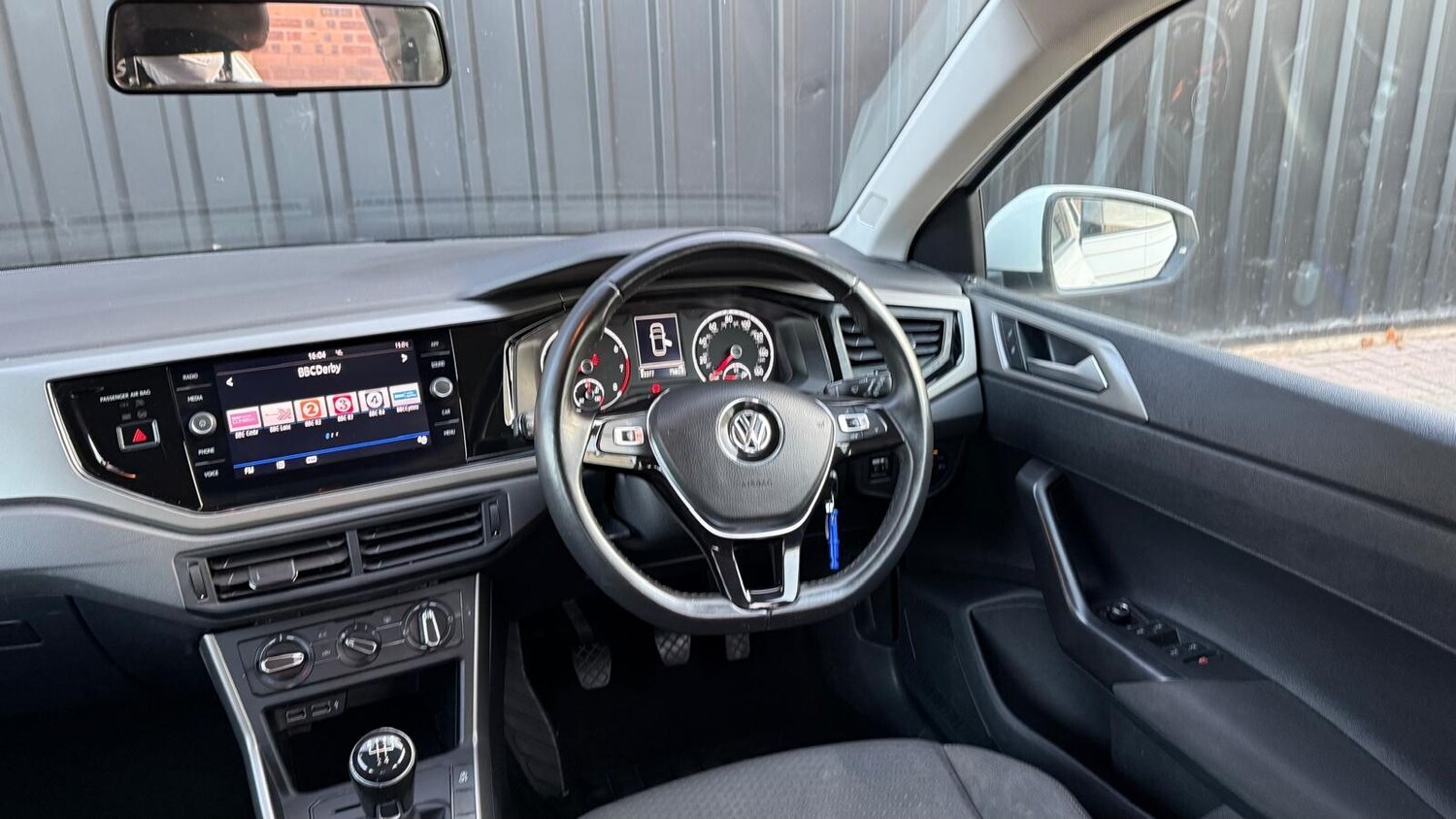 Used Volkswagen Polo 2018 for sale - 76575085: Photo 16