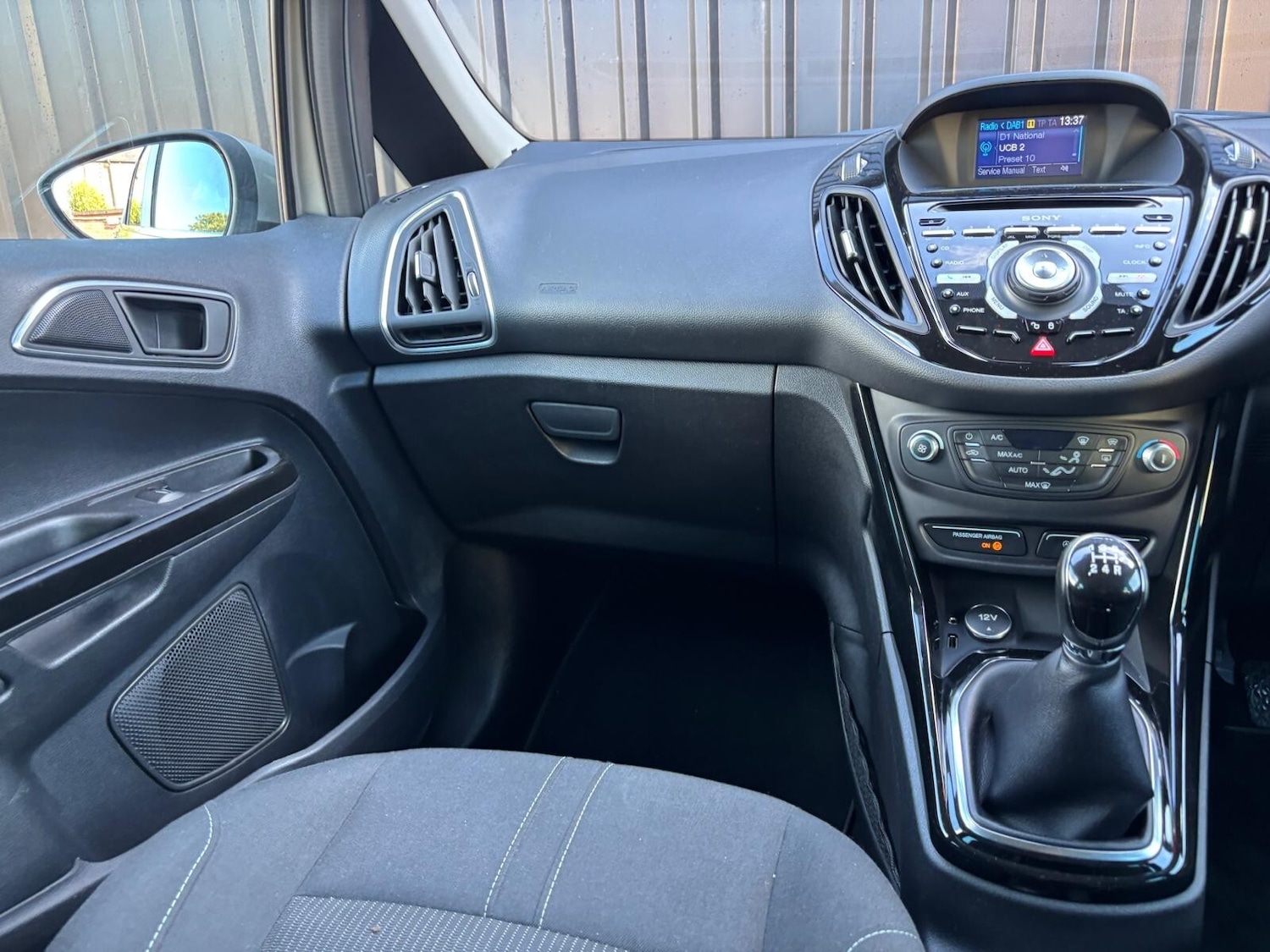 Vehicle 29