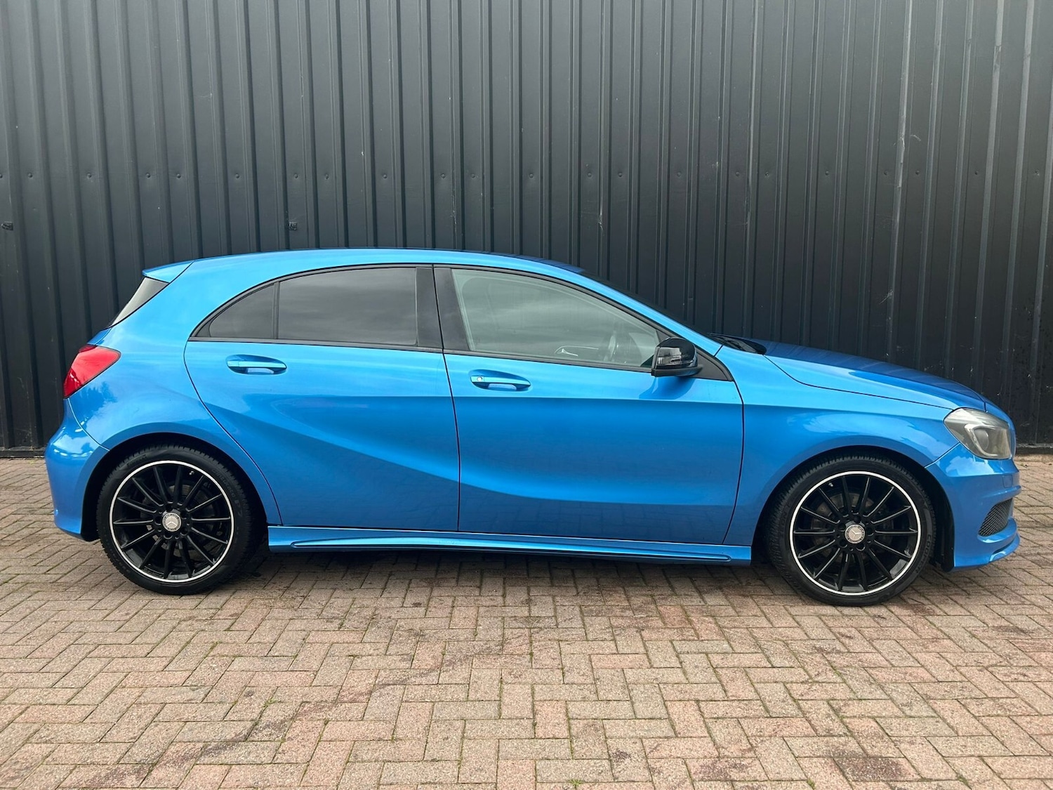 Used Mercedes-Benz A-Class 2015 for sale - 76552519: Photo 4