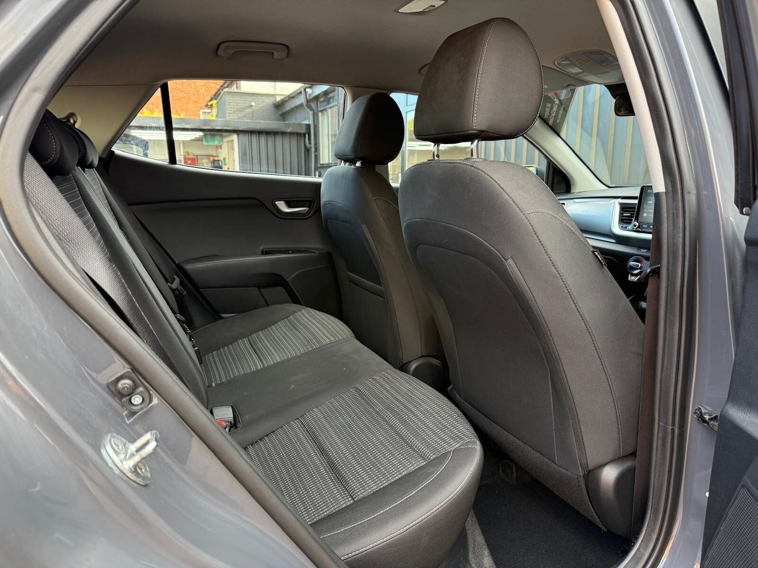 Used Kia Stonic 2022 for sale - 76404696: Photo 25