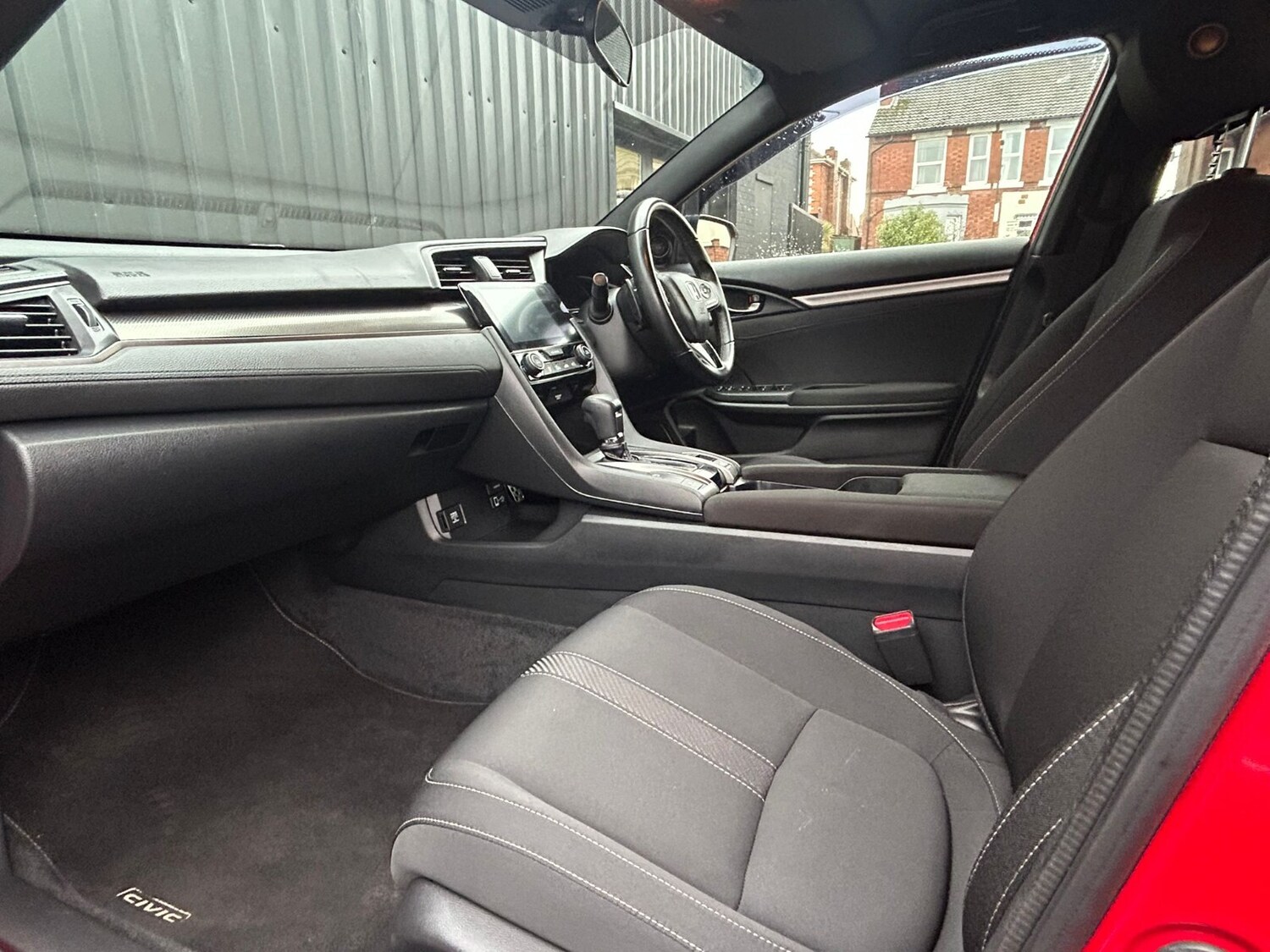 Used Honda Civic 2018 for sale - 76960009: Photo 19