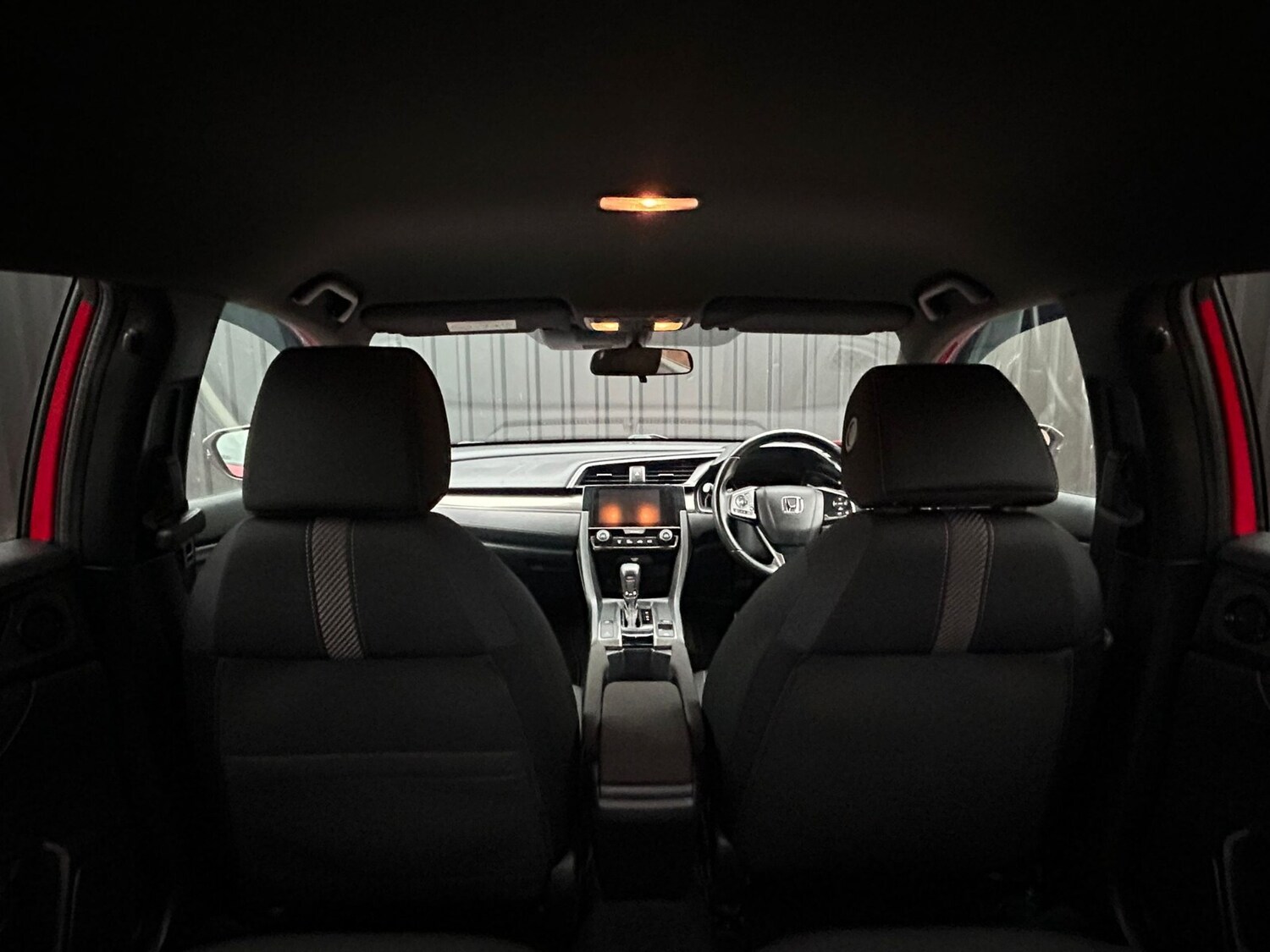 Used Honda Civic 2018 for sale - 76960009: Photo 24