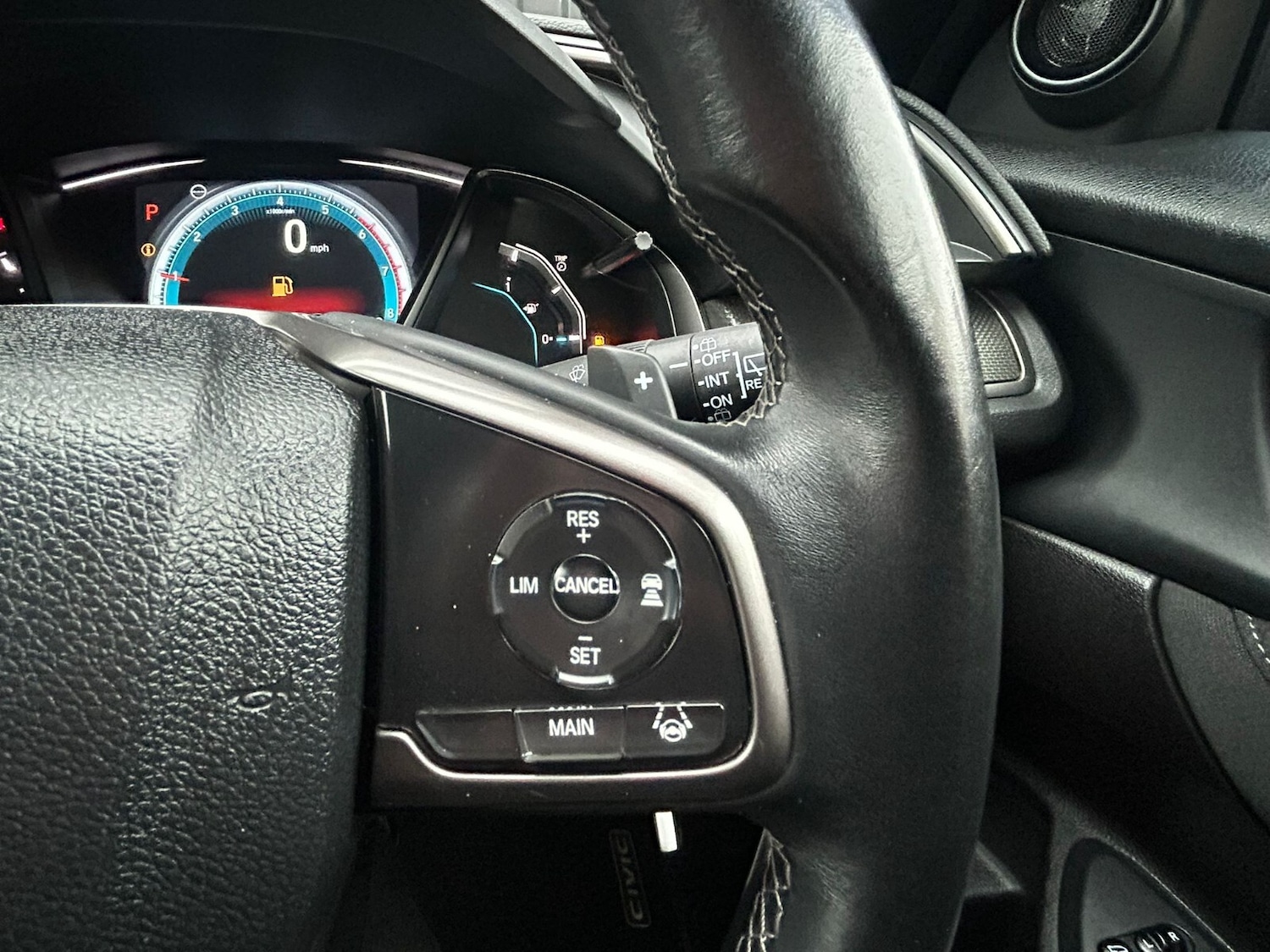 Used Honda Civic 2018 for sale - 76960009: Photo 28