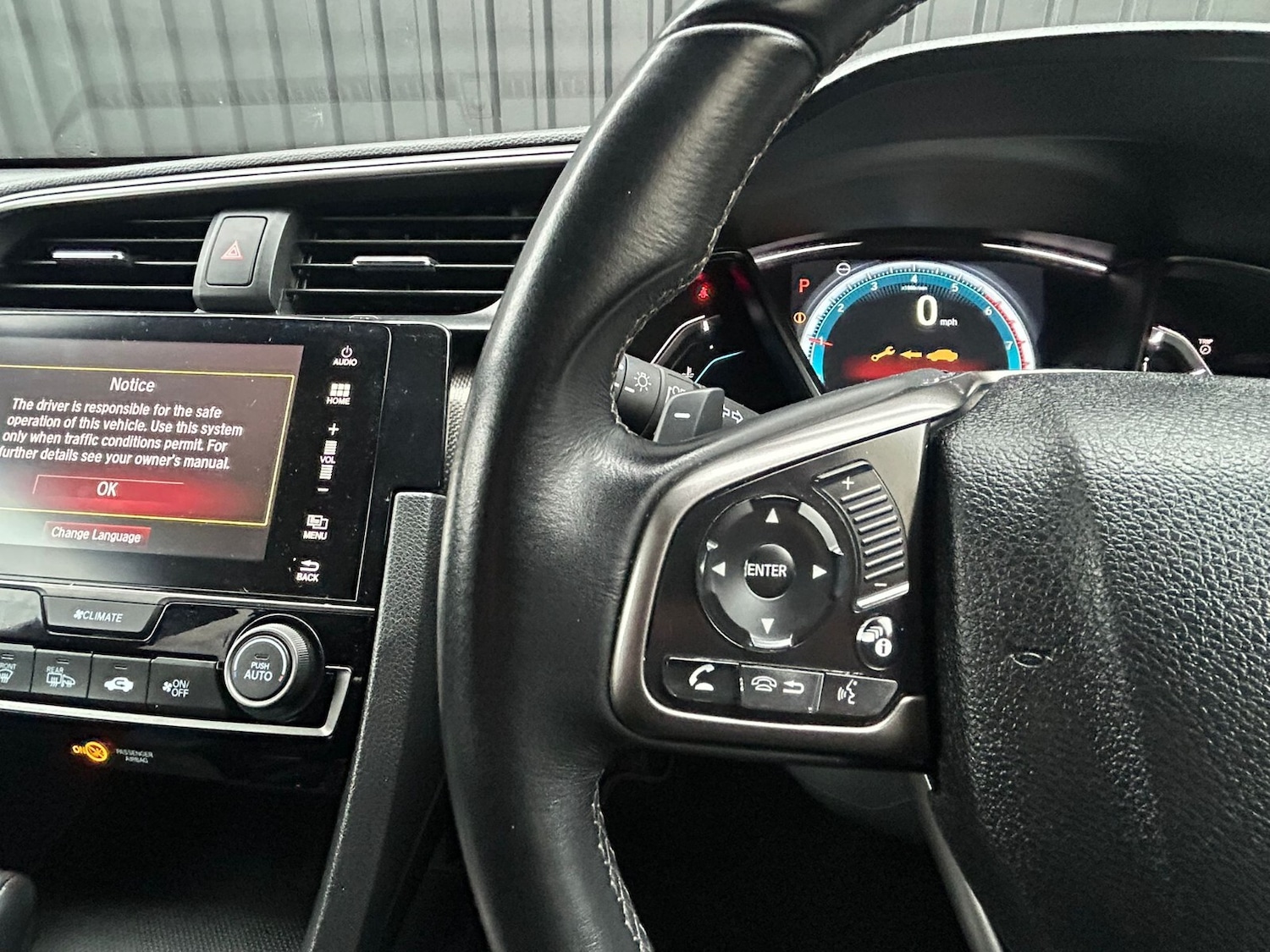 Used Honda Civic 2018 for sale - 76960009: Photo 29