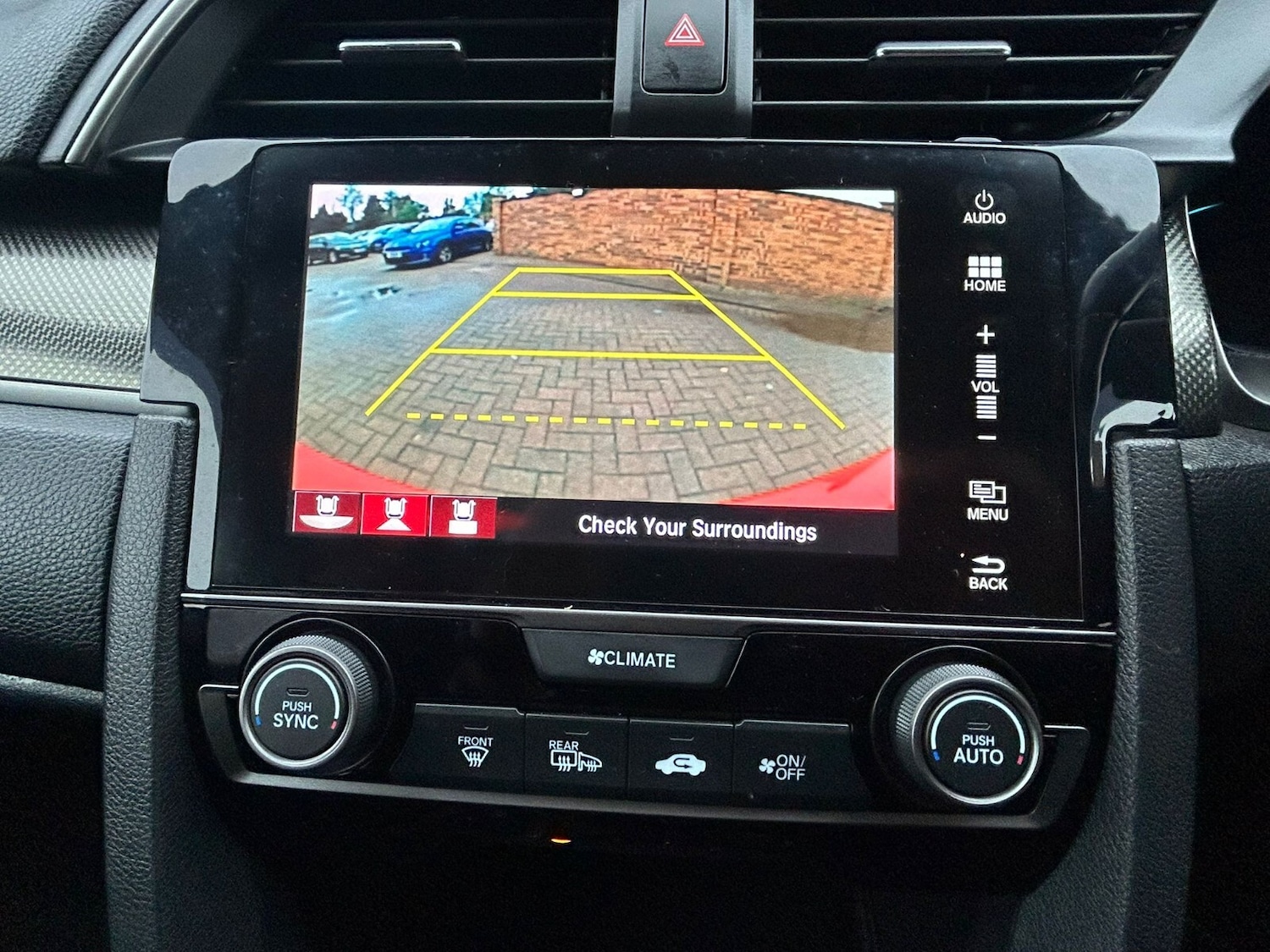 Used Honda Civic 2018 for sale - 76960009: Photo 33