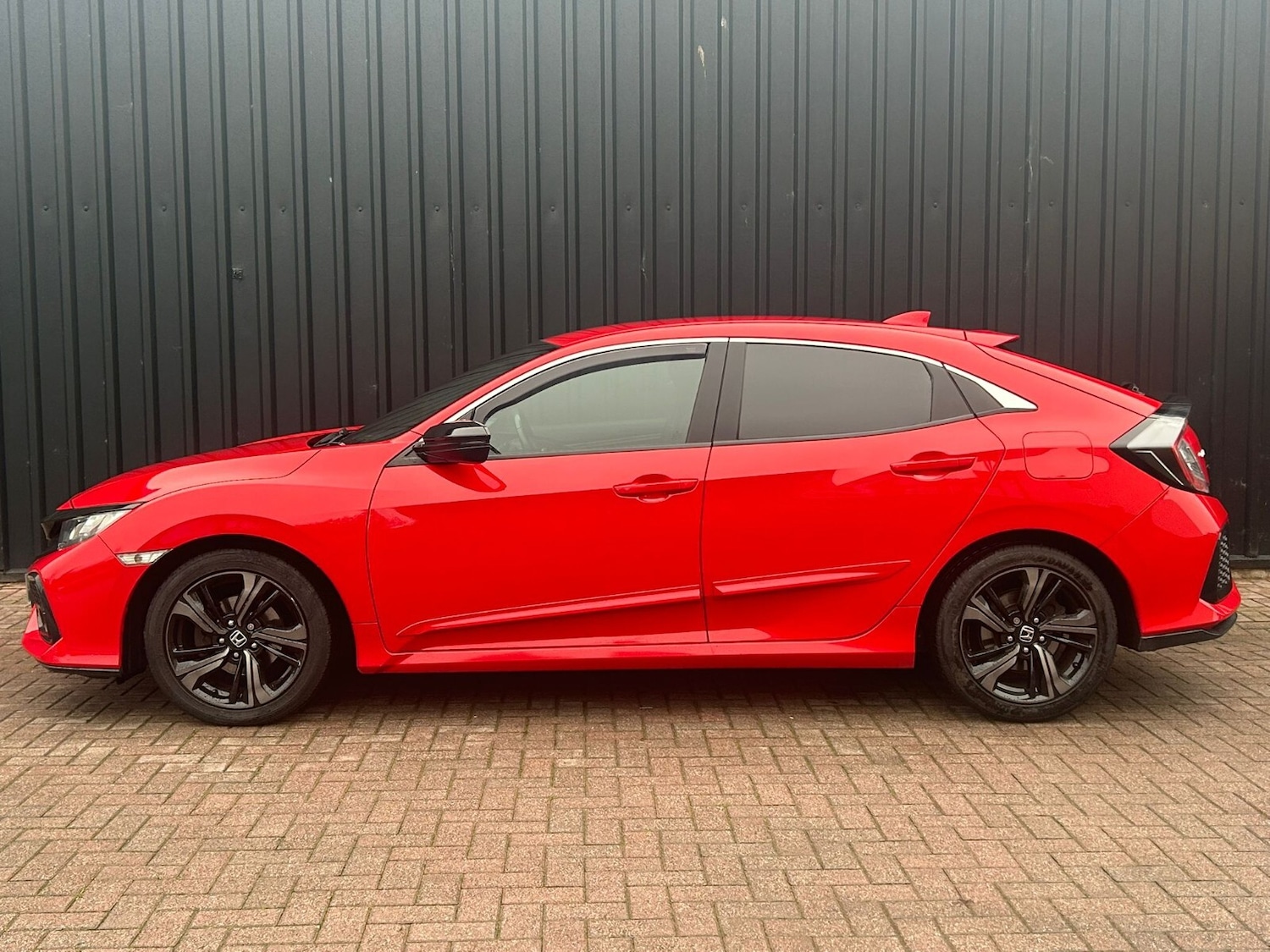 Used Honda Civic 2018 for sale - 76960009: Photo 6