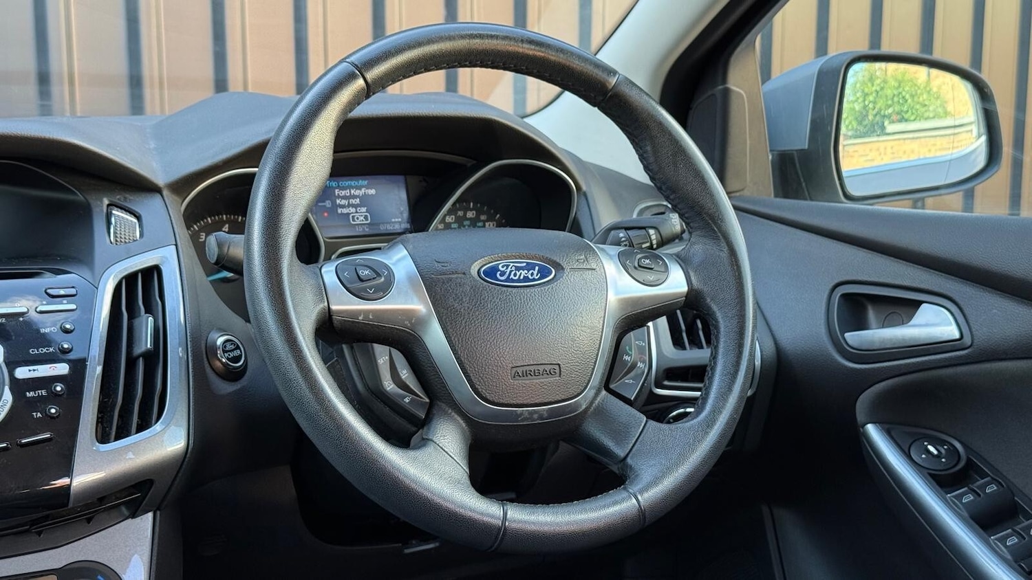 Used Ford Focus 2011 for sale - 76140137: Photo 15