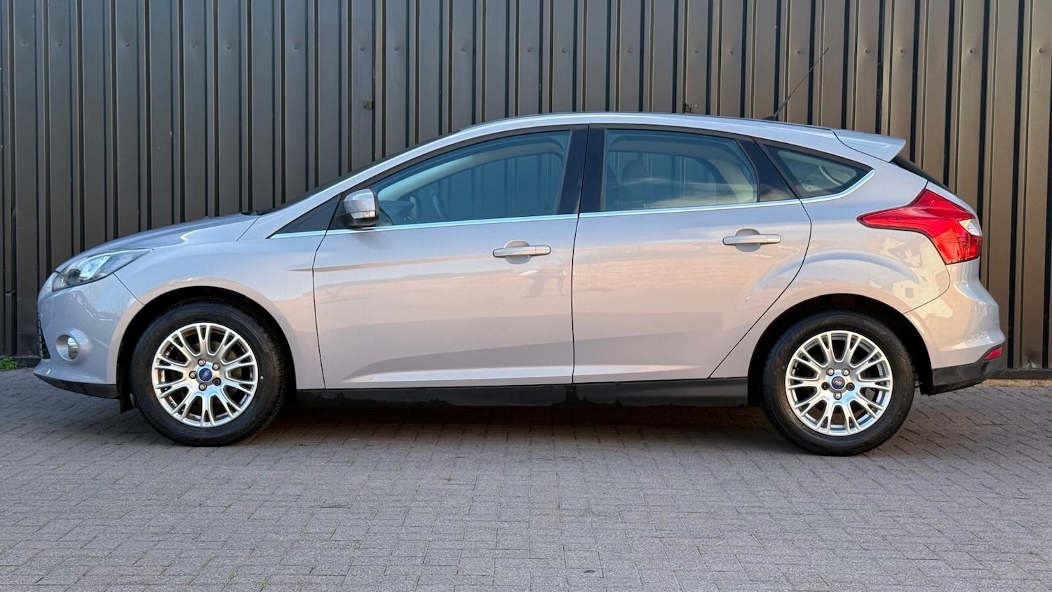 Used Ford Focus 2011 for sale - 76140137: Photo 5
