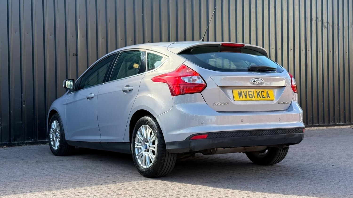Used Ford Focus 2011 for sale - 76140137: Photo 6