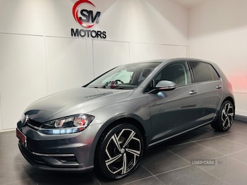 Used Volkswagen Golf 2017 for sale - 77075150: Photo