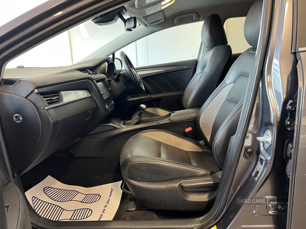 Used Toyota Avensis 2017 for sale - 74554690: Photo 11