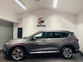 Used Hyundai Santa Fe 2018 for sale - 79084019: Photo