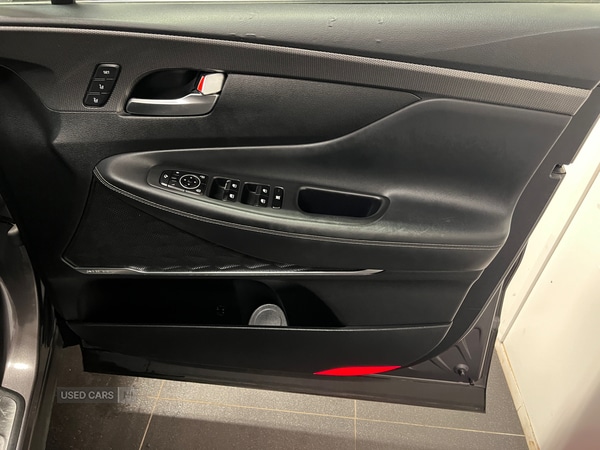 Used Hyundai Santa Fe 2018 for sale - 77647315: Photo 12