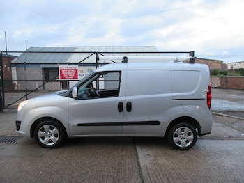 Used Vauxhall Combo 2015 for sale - 76428544: Photo