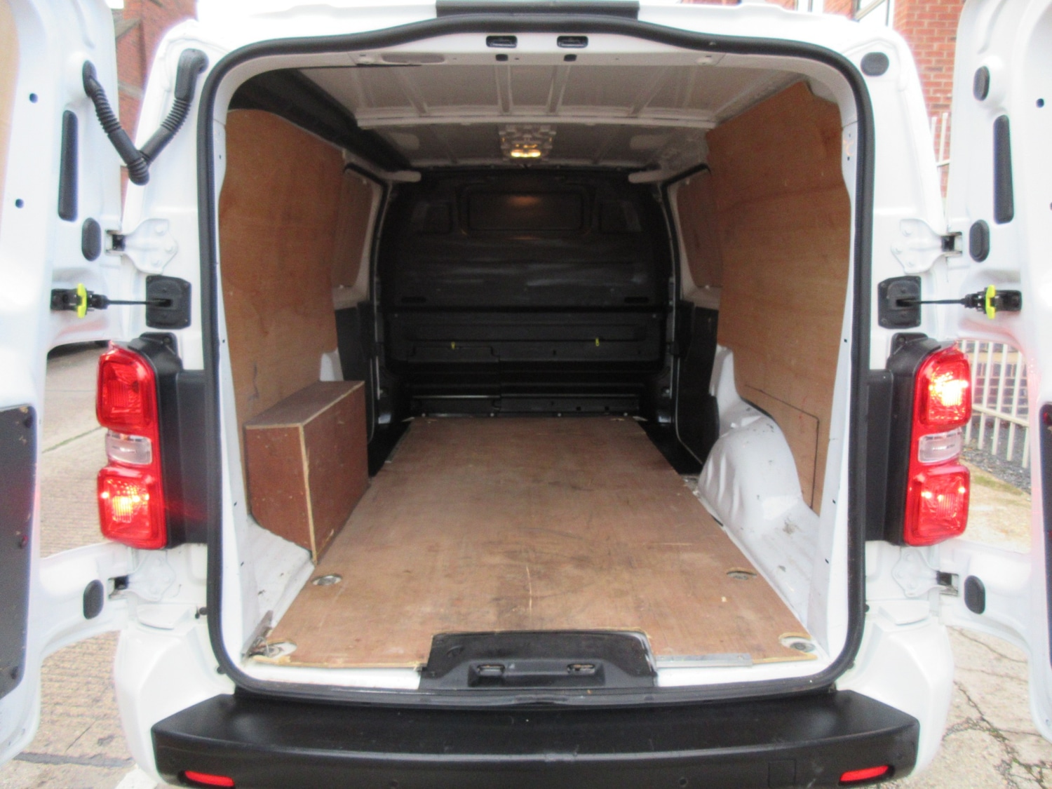 Used Vauxhall Vivaro 2020 for sale - 76391900: Photo 5