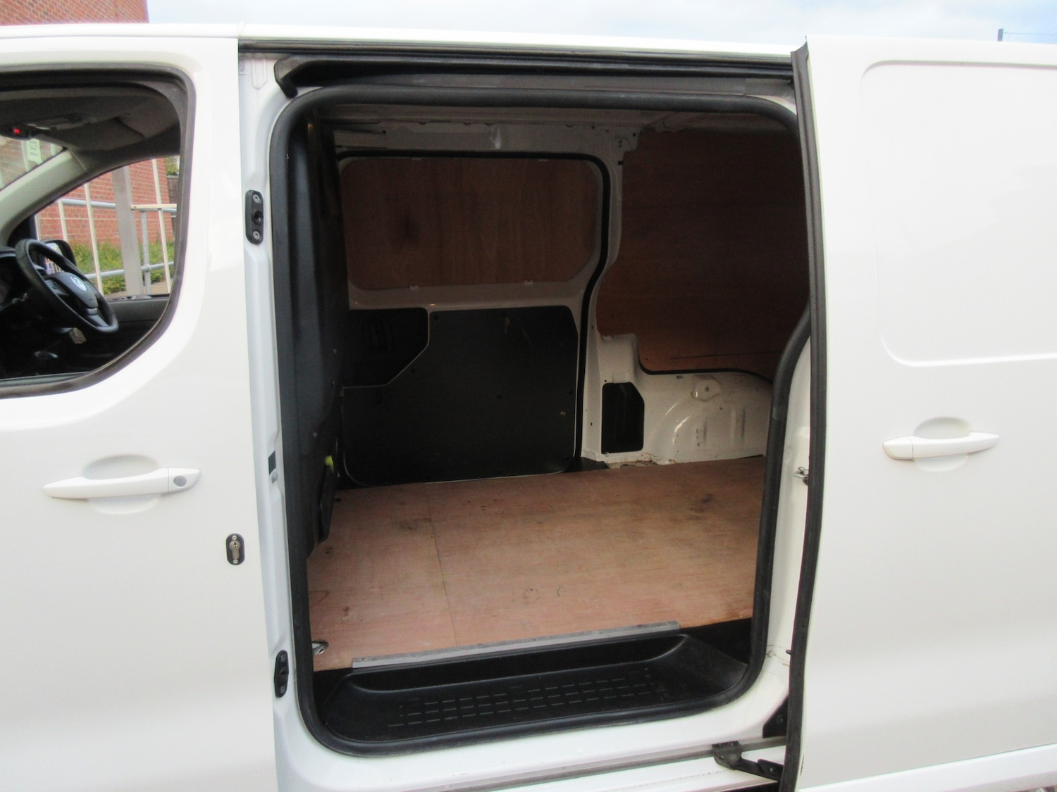 Used Vauxhall Vivaro 2020 for sale - 76391900: Photo 6