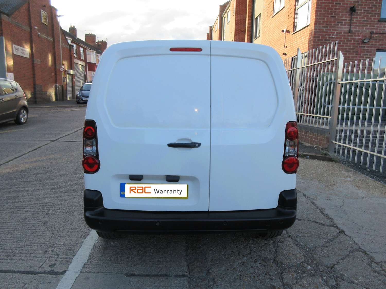 Used Peugeot Partner 2017 for sale - 76064294: Photo 4