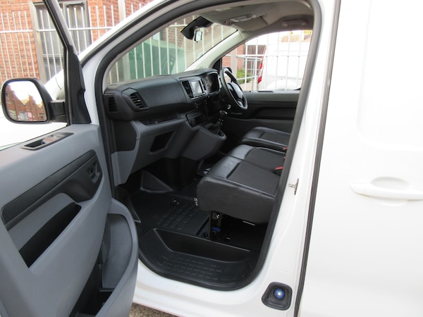 Used Vauxhall Vivaro 2021 for sale - 76143285: Photo 8