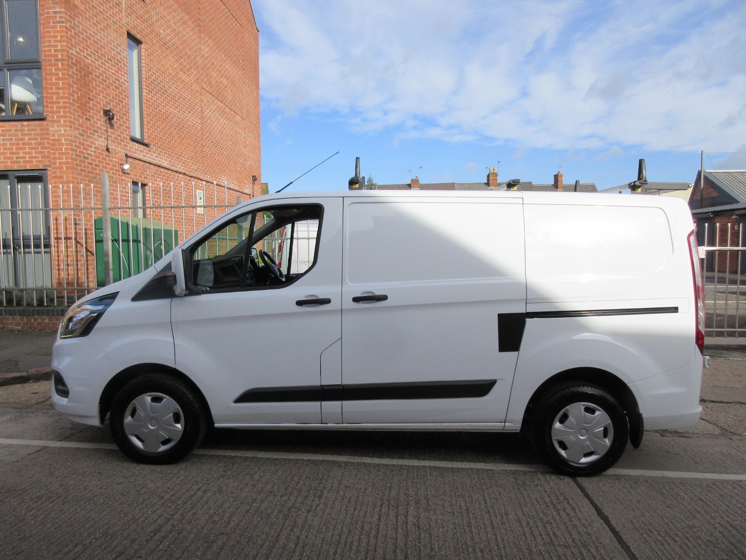 Used Ford Transit Custom 2020 for sale - 76391828: Photo 3
