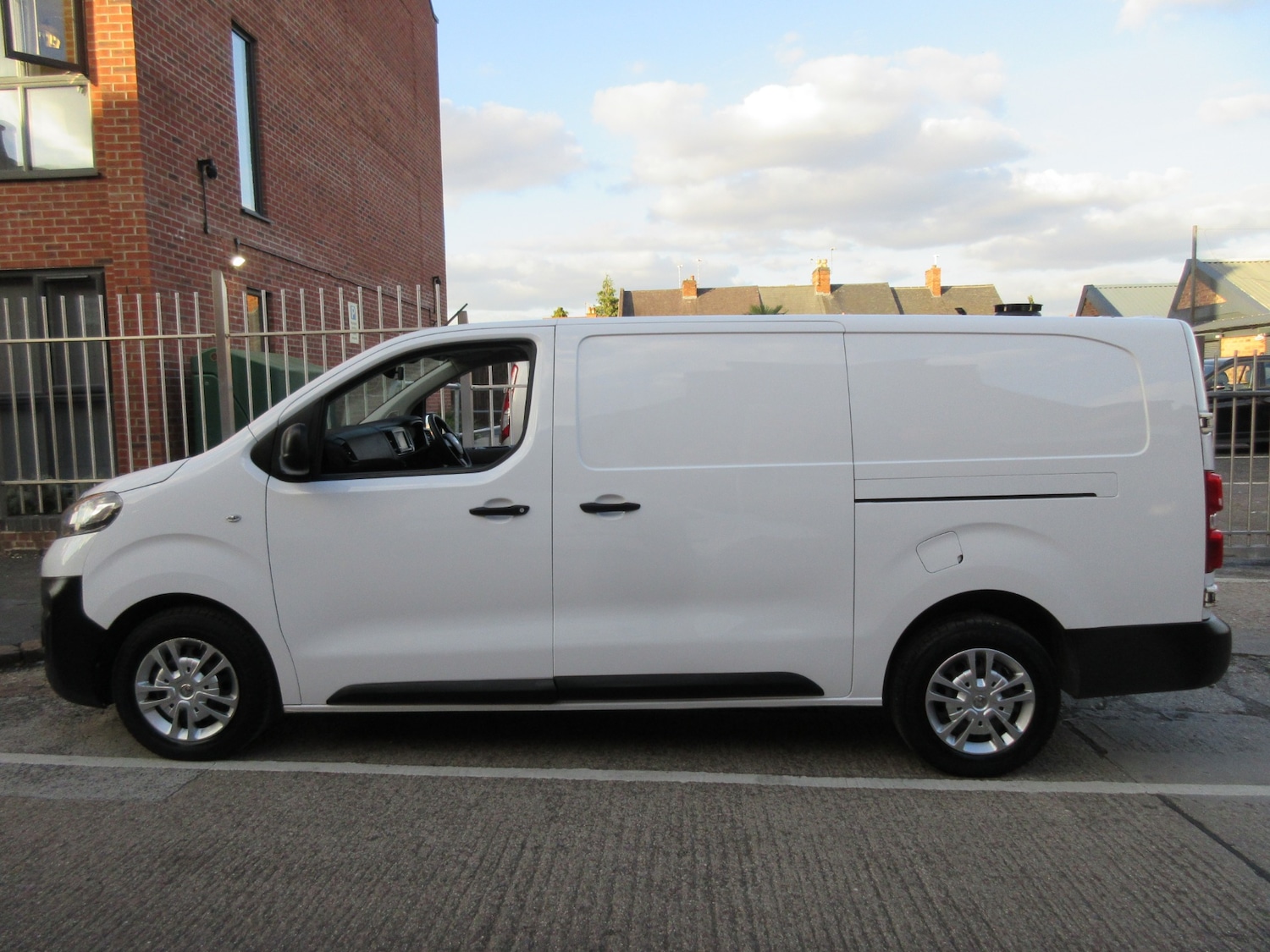 Used Vauxhall Vivaro 2020 for sale - 76143292: Photo 3