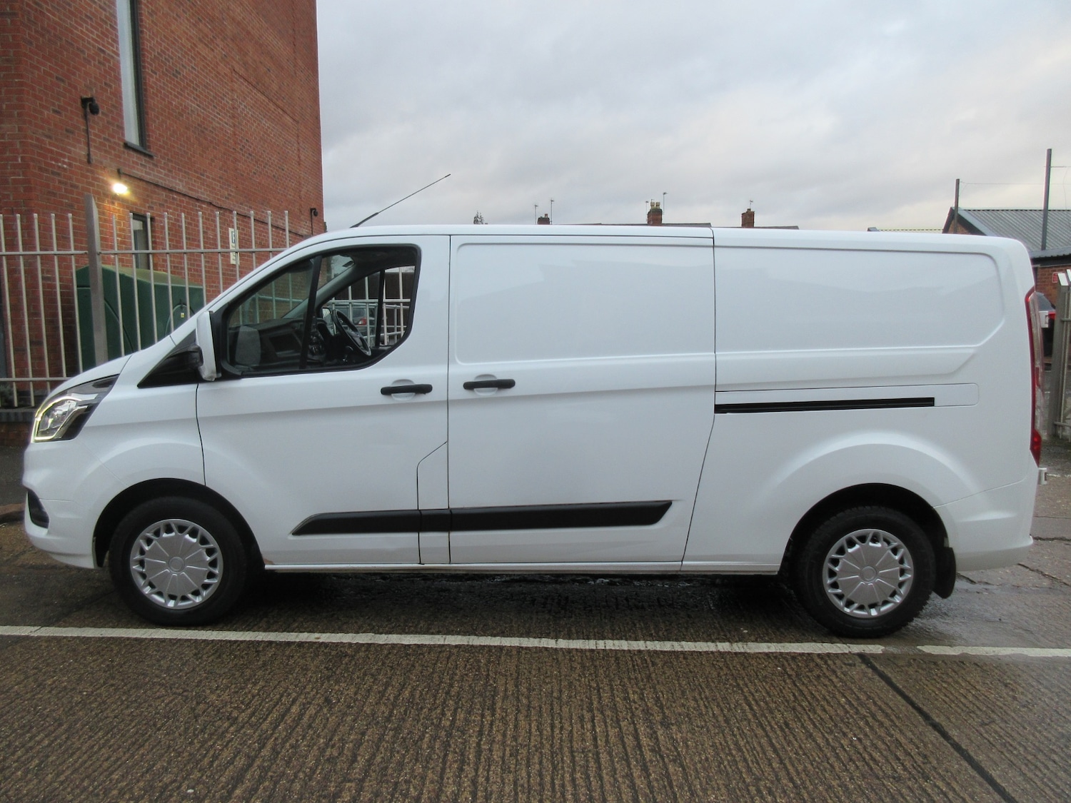 Used Ford Transit Custom 2020 for sale - 77640640: Photo 3