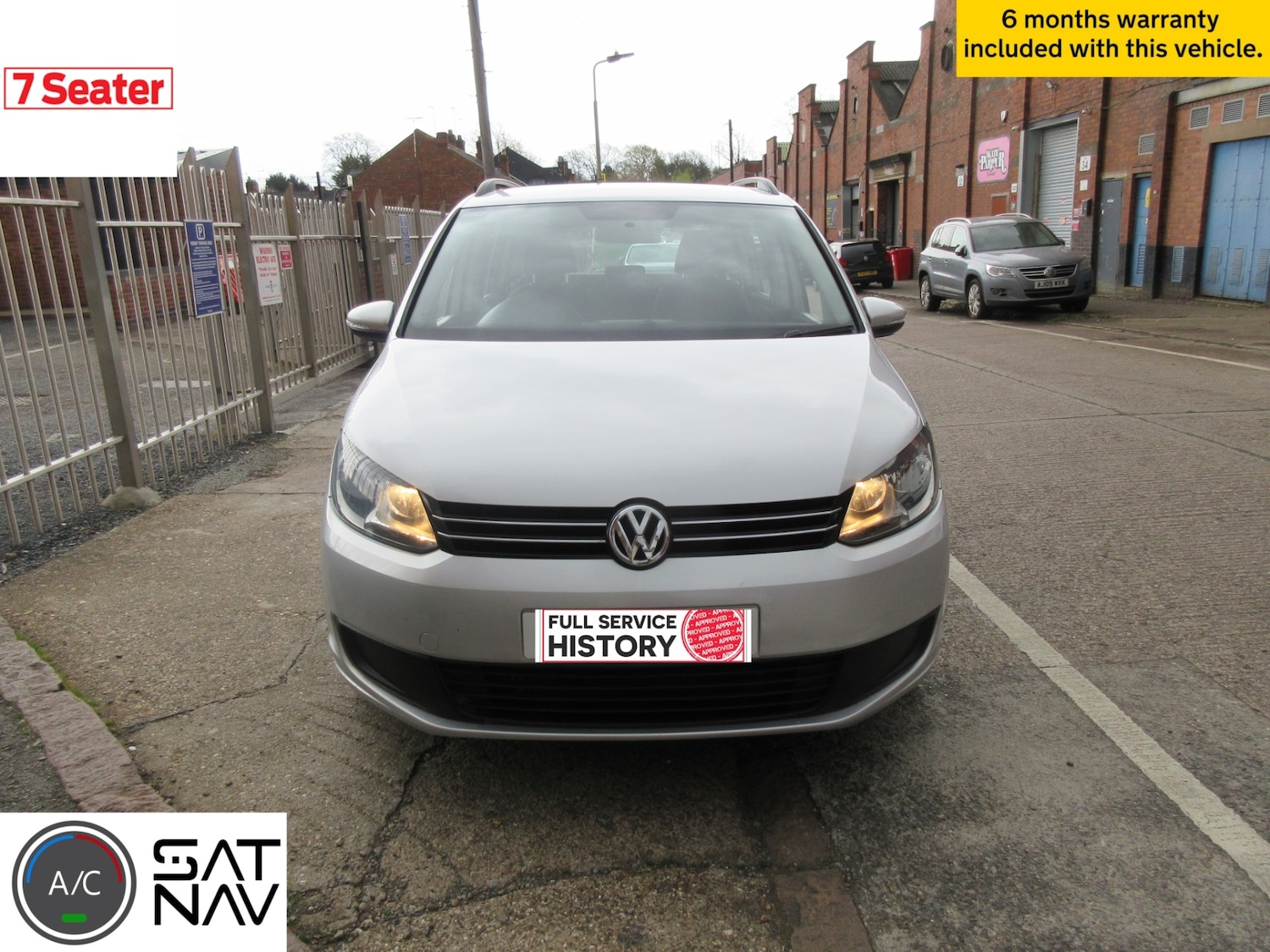 Used Volkswagen Touran 2011 for sale - 78180439: Photo 1
