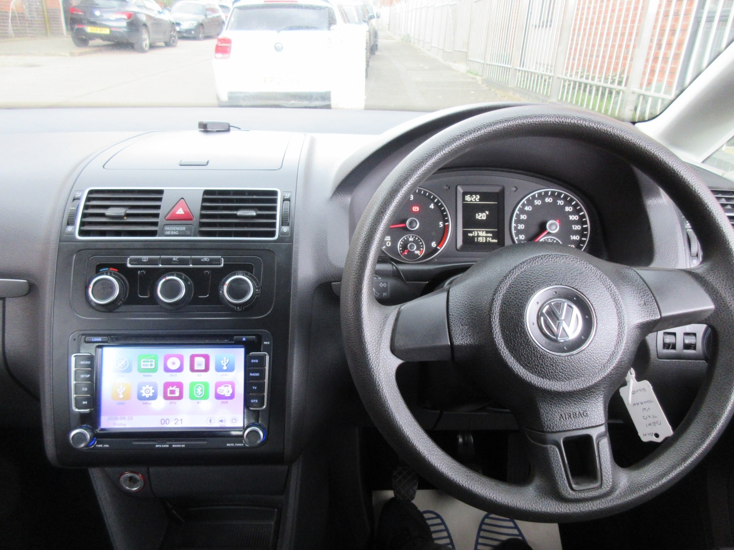 Used Volkswagen Touran 2011 for sale - 78180439: Photo 11