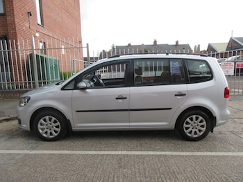 Used Volkswagen Touran 2011 for sale - 78180439: Photo
