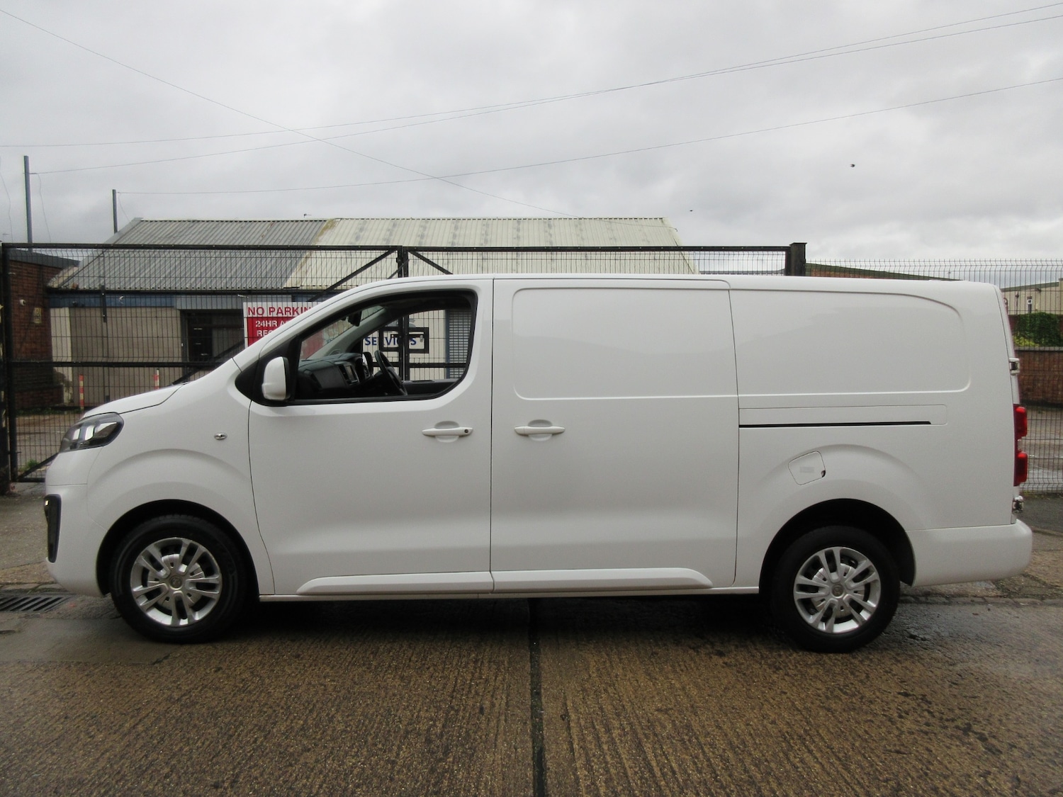 Used Vauxhall Vivaro 2019 for sale - 76162177: Photo 3