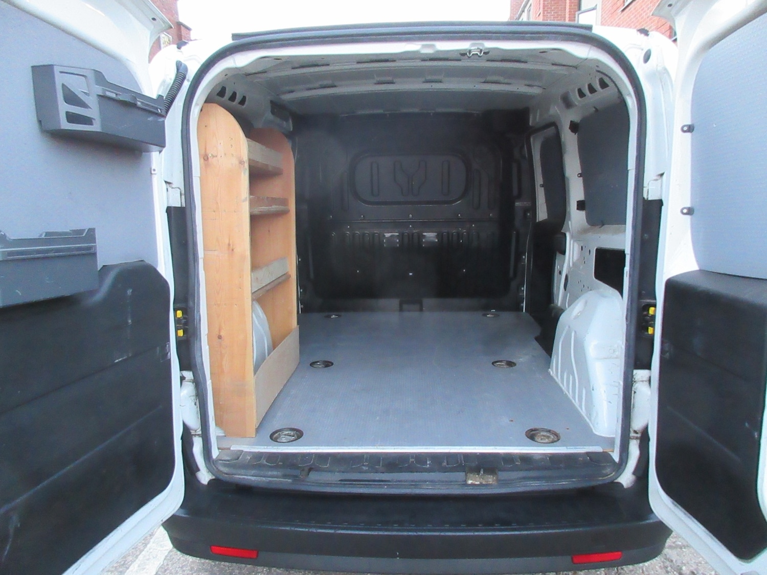 Used Vauxhall Combo 2018 for sale - 77676424: Photo 5