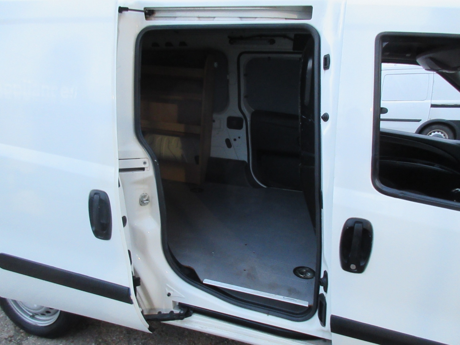 Used Vauxhall Combo 2018 for sale - 77676424: Photo 7