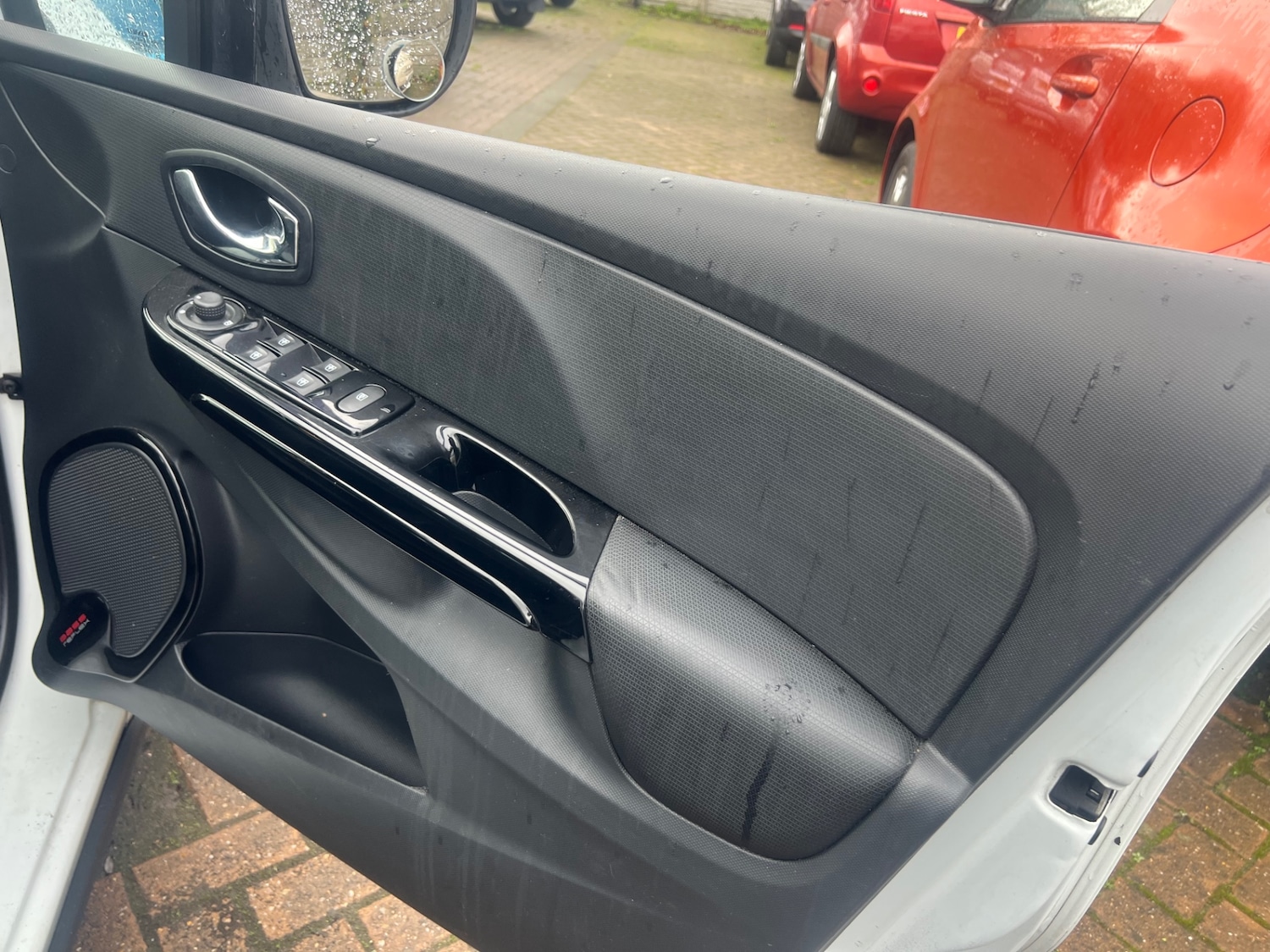 Used Renault Clio 2014 for sale - 75736279: Photo 14