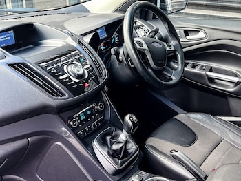 Used Ford Kuga 2015 for sale - 76106401: Photo