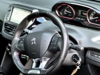 Used Peugeot 2008 2018 for sale - 74904511: Photo