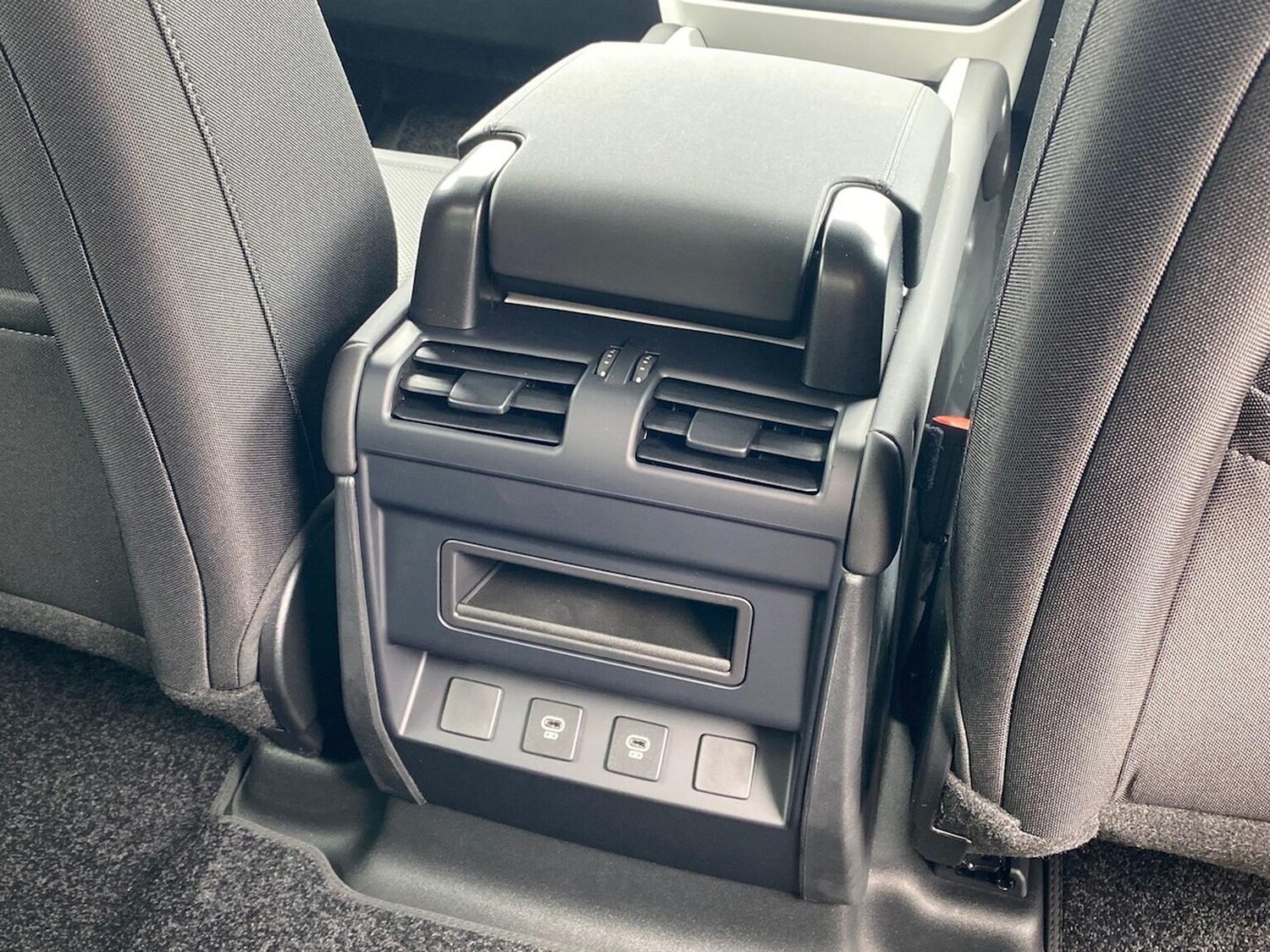 Used Land Rover Defender 2025 for sale - 77488062: Photo 18