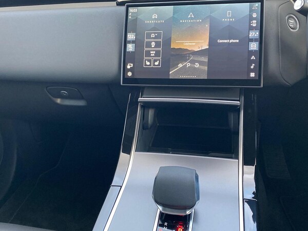Used Land Rover Range Rover Velar 2025 for sale - 75999697: Photo 14