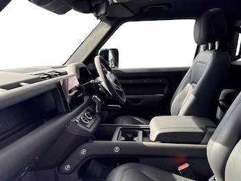 Used Land Rover Defender 2023 for sale - 78317172: Photo