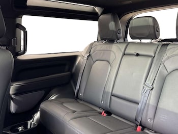 Used Land Rover Defender 2023 for sale - 78317172: Photo