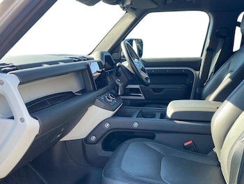 Used Land Rover Defender 2023 for sale - 78317158: Photo