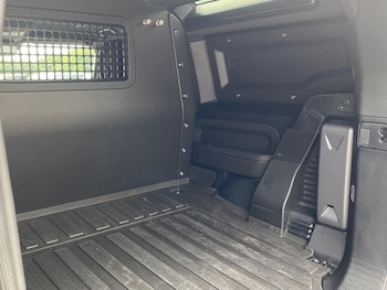 Used Land Rover Defender 2024 for sale - 75436429: Photo