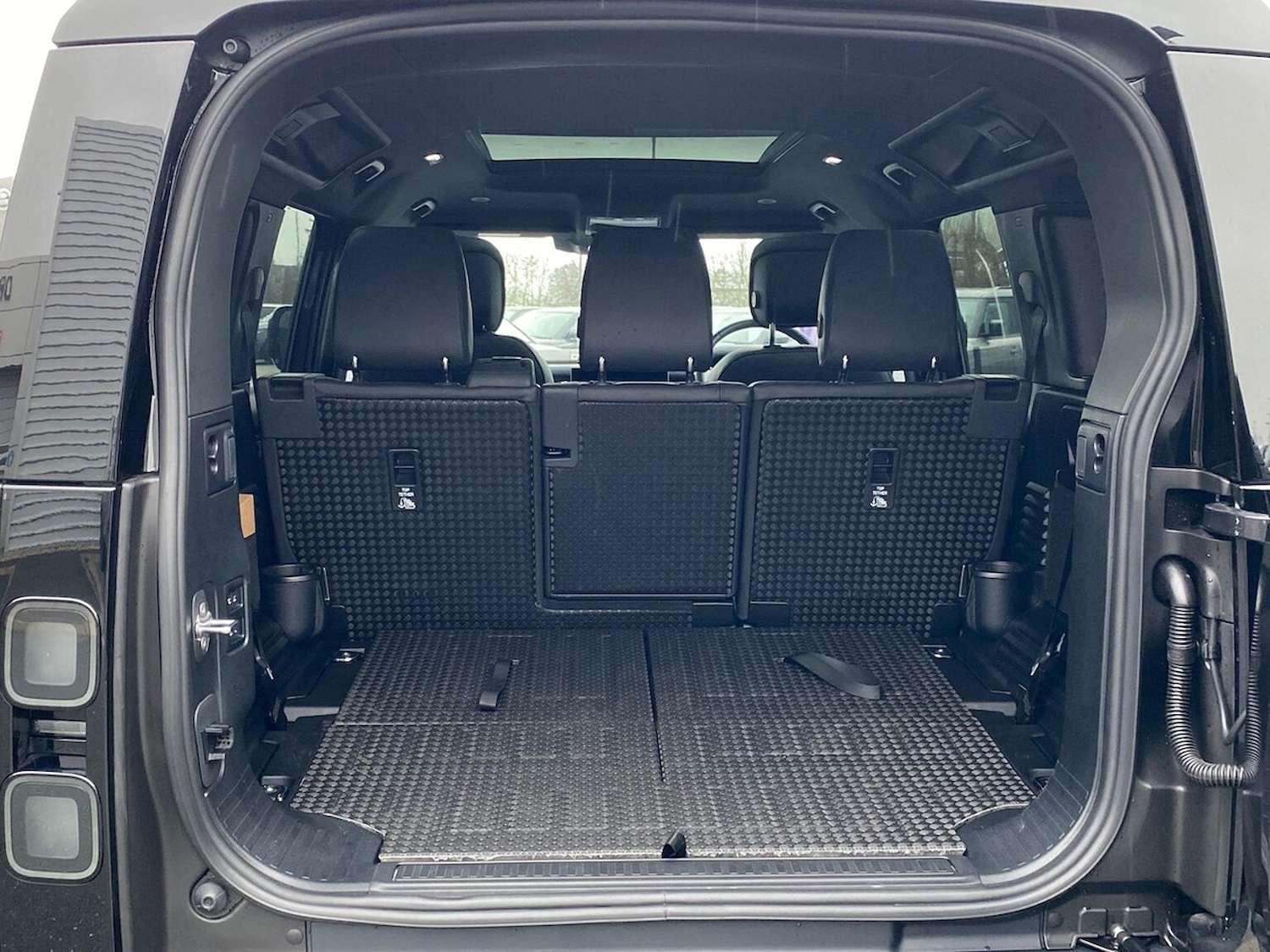 Used Land Rover Defender 2025 for sale - 77516485: Photo 10