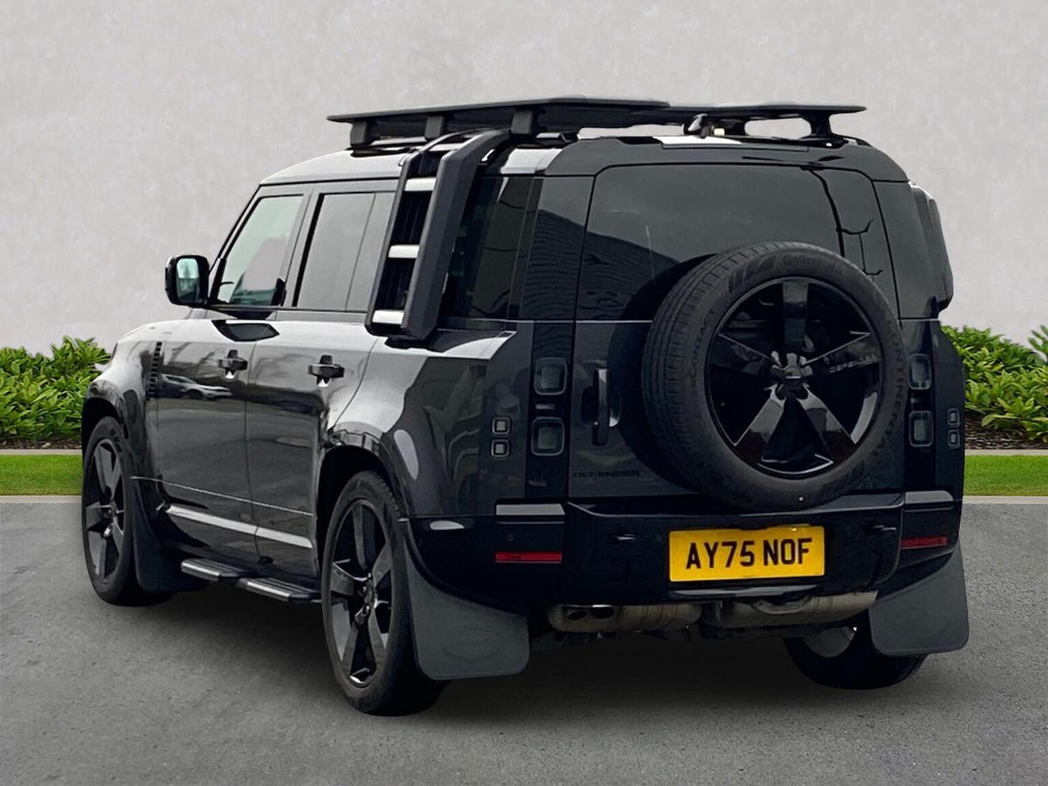 Used Land Rover Defender 2025 for sale - 77516485: Photo 2