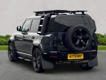 Used Land Rover Defender 2025 for sale - 77516485: Photo