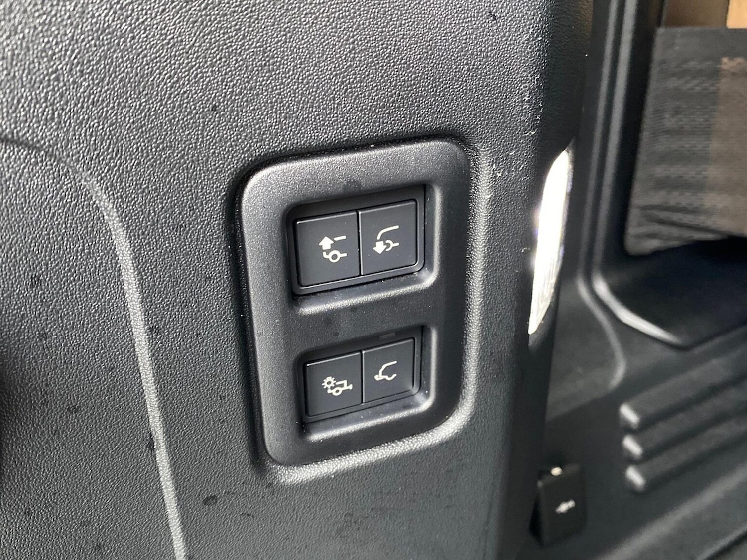 Used Land Rover Defender 2025 for sale - 77516485: Photo 43