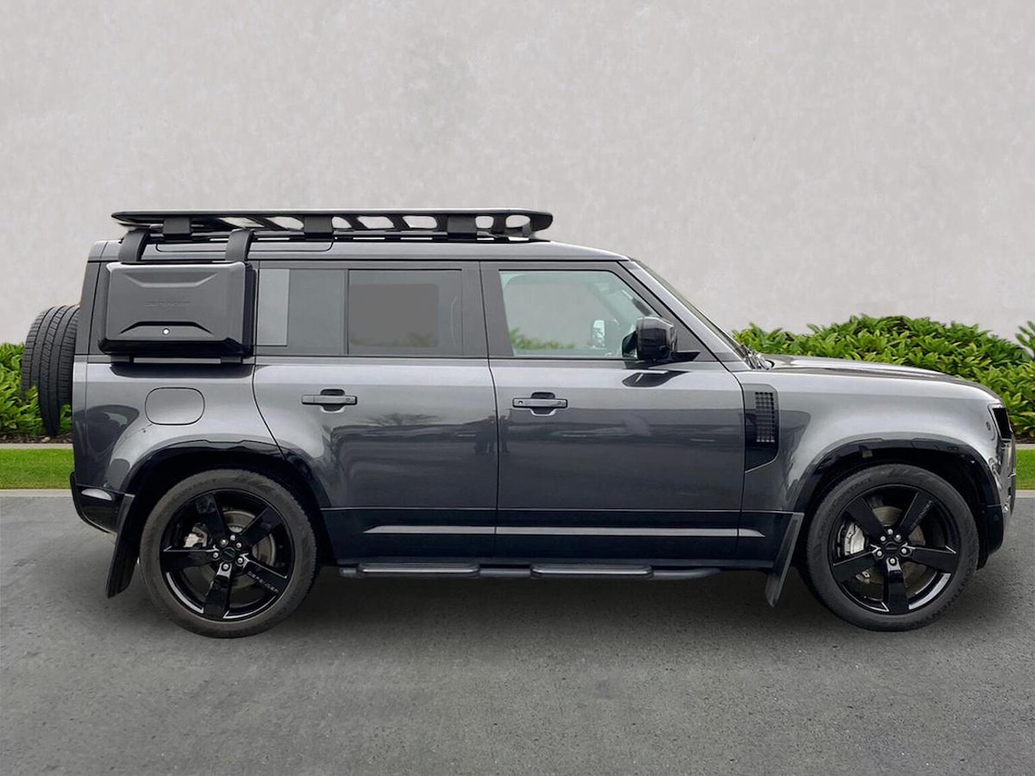 Used Land Rover Defender 2025 for sale - 77516485: Photo 5