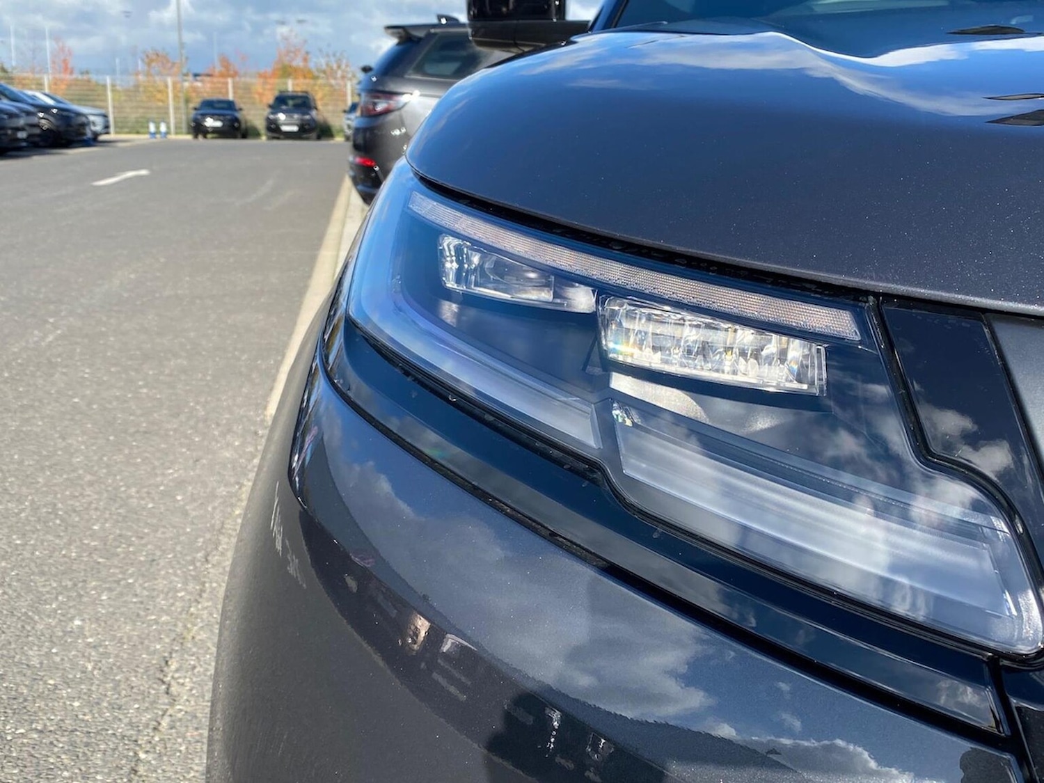 Used Land Rover Range Rover Velar 2024 for sale - 76383370: Photo 17